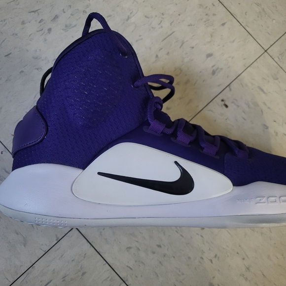 Nike Hyperdunk - Picture 1 of 1